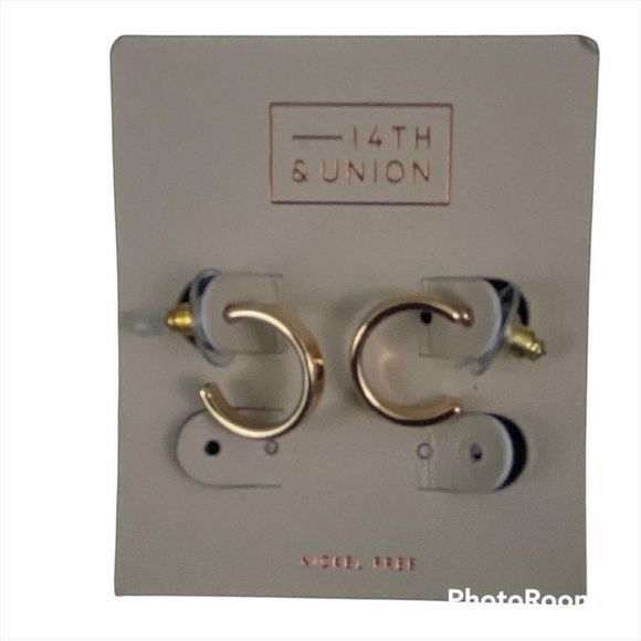 🌿4/$35🌿NWT‎ 14th & UNION Gold Hoop Earrings - Picture 3 of 3
